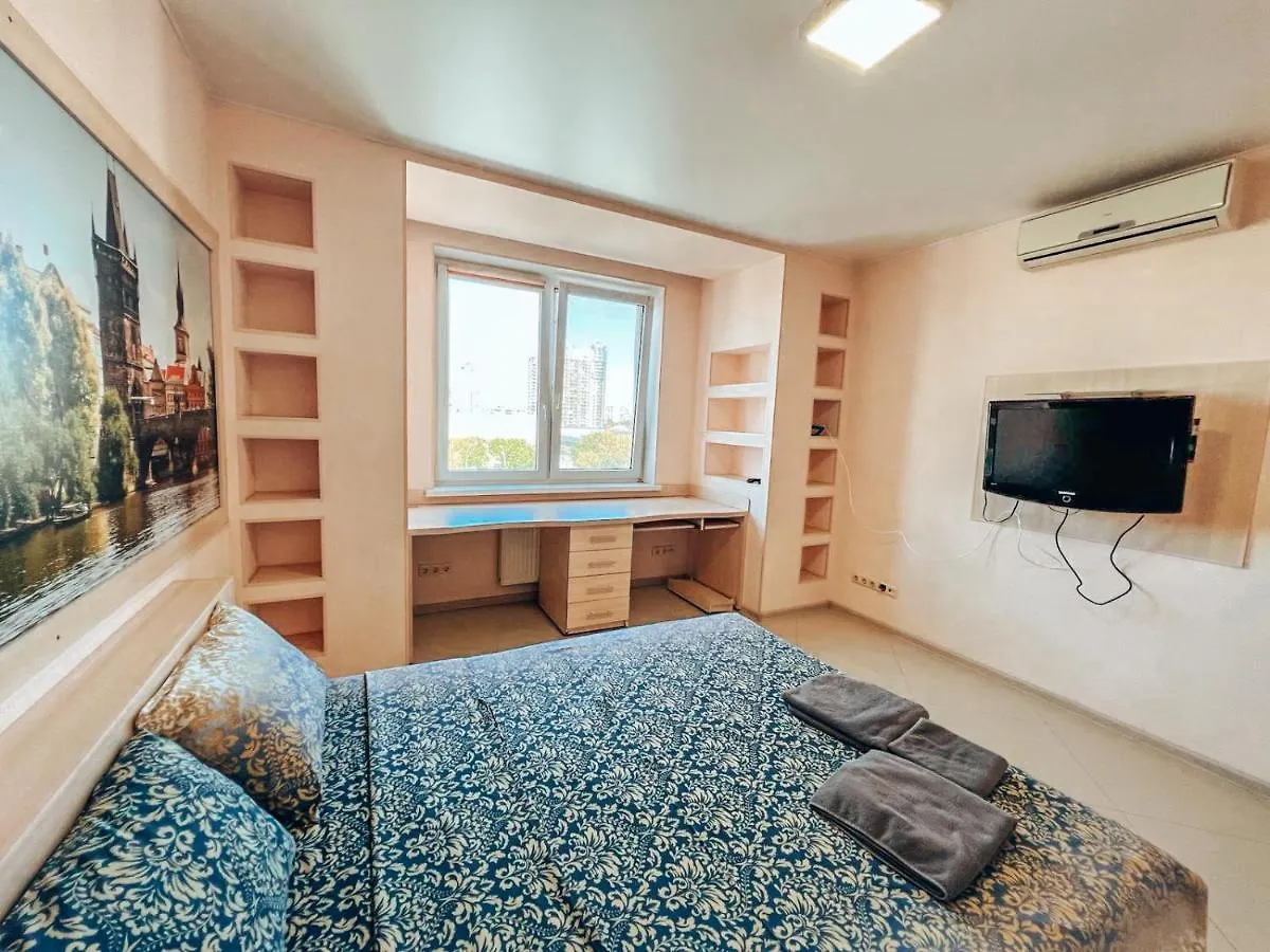 Cozy Apartments On The Left Bank Киев